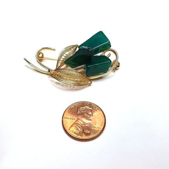 Vintage Green Gemstone Gold Plated Filigree Brooch, Nephrite Stones, 2 Inches - Picture 6 of 7